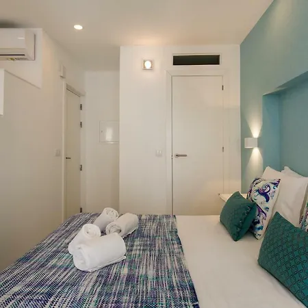 Amália Near Rossio Square Lisboa