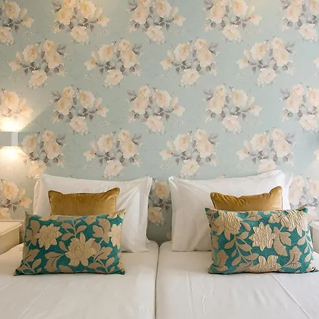 Amalia Near Rossio Square בית הארחה 3*