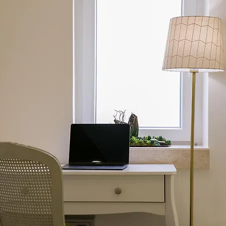 Amalia Near Rossio Square בית הארחה 3*