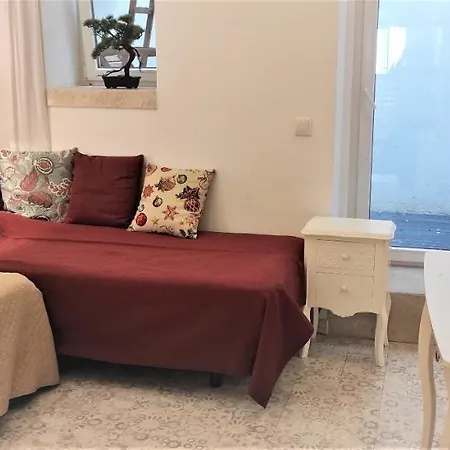 Amalia Near Rossio Square בית הארחה ליסבון